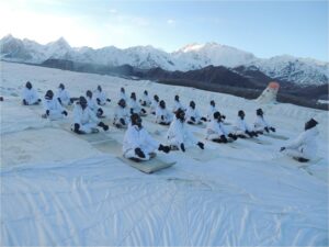 बर्फीले स्थानों पर "हिमवीर सूट" करेगा सेना के जवानों की सुरक्षा